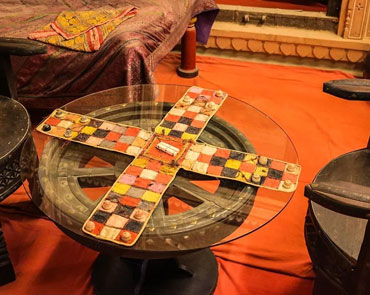 Traditional indoor games 